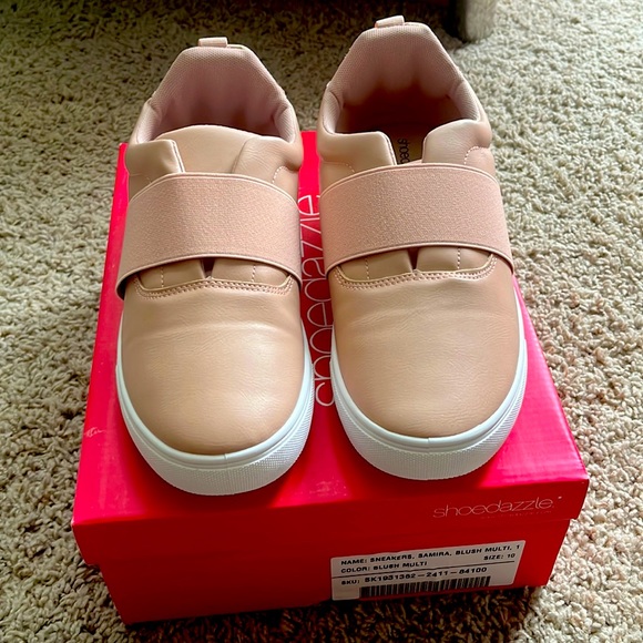 Blush colored slip on shoes - Picture 1 of 3